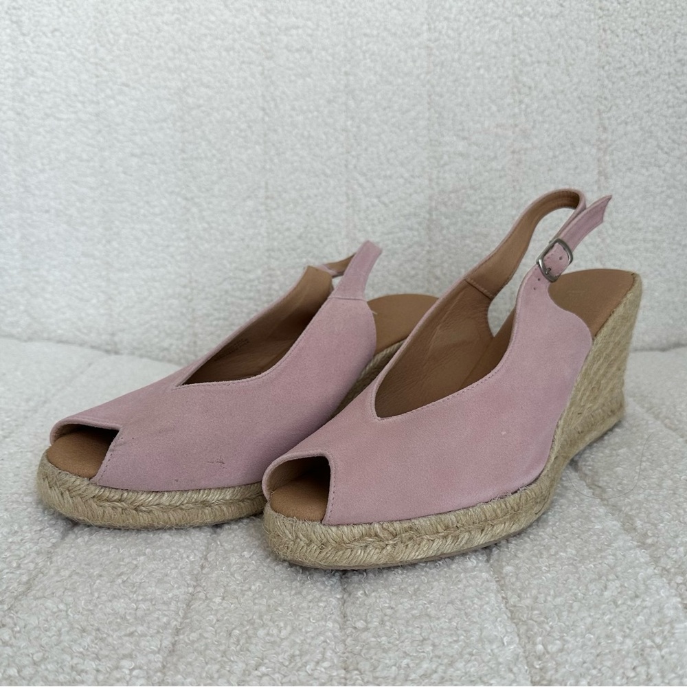 🌟 Pink Suede Wedge Sandals